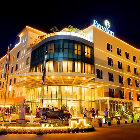 Expoinn Suites And Convention نويدا الكبرى المظهر الخارجي الصورة