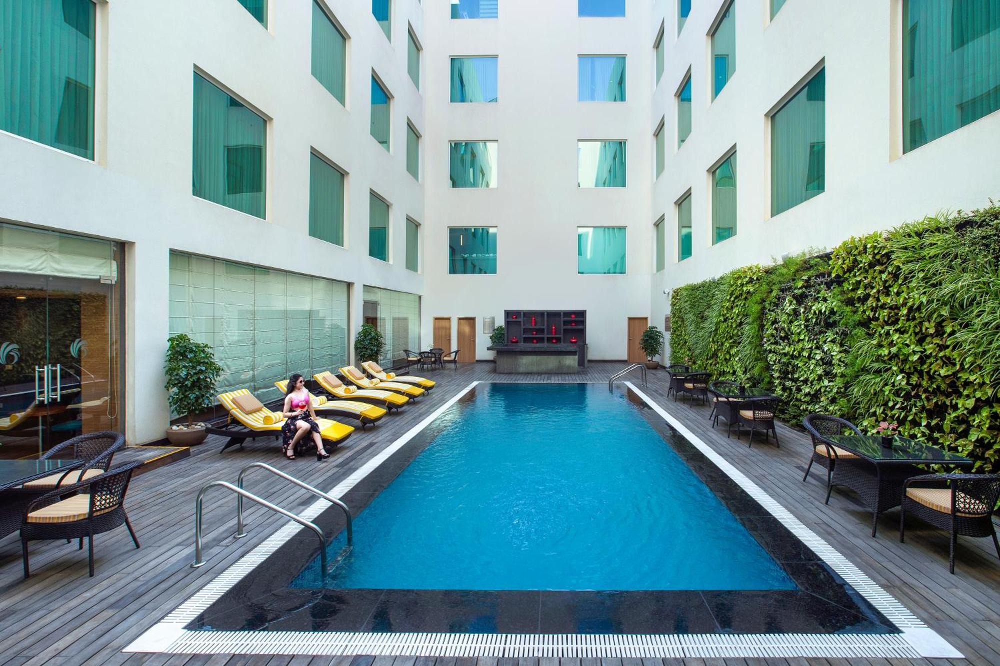 Expoinn Suites And Convention نويدا الكبرى المظهر الخارجي الصورة