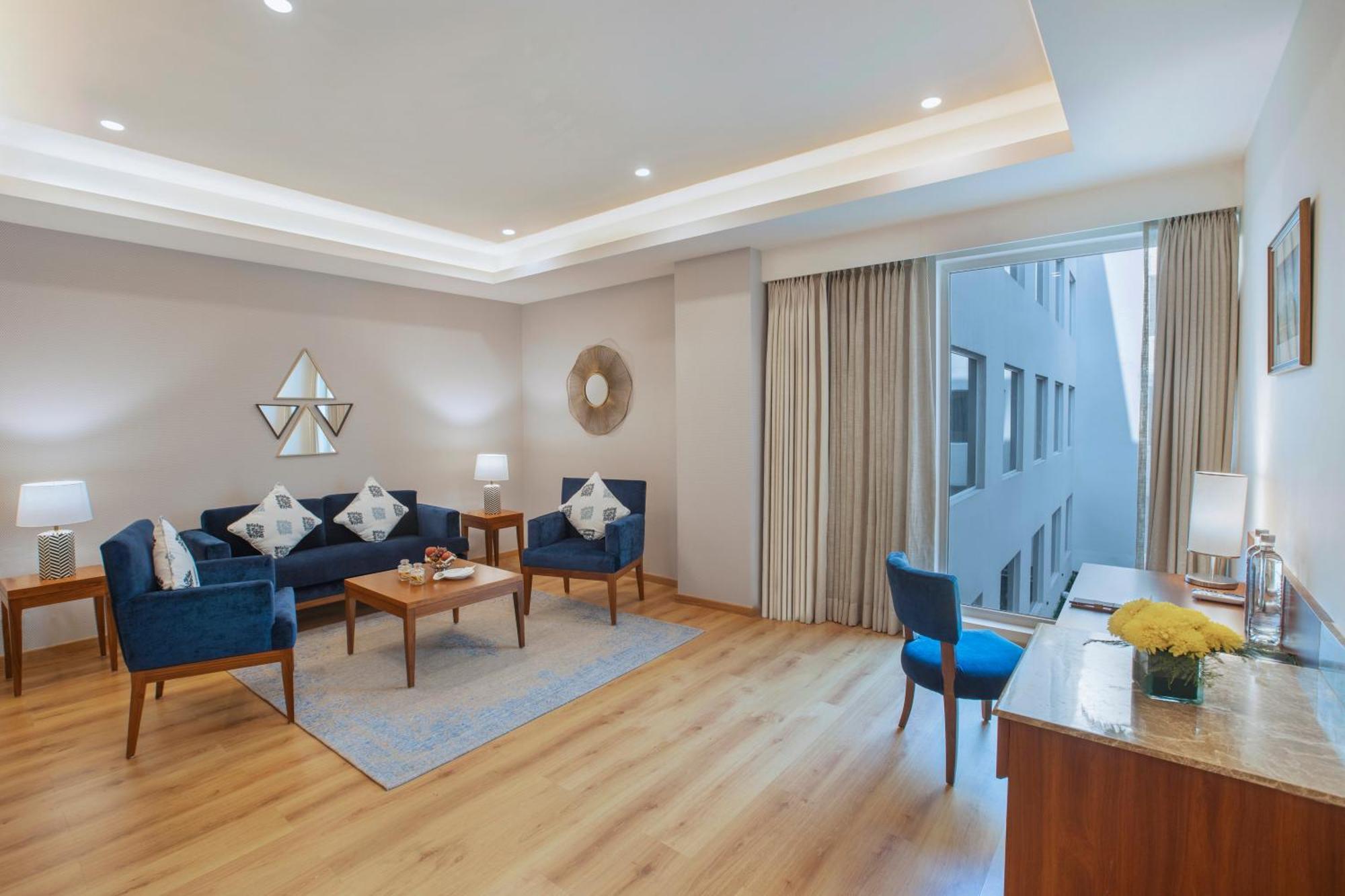 Expoinn Suites And Convention نويدا الكبرى المظهر الخارجي الصورة