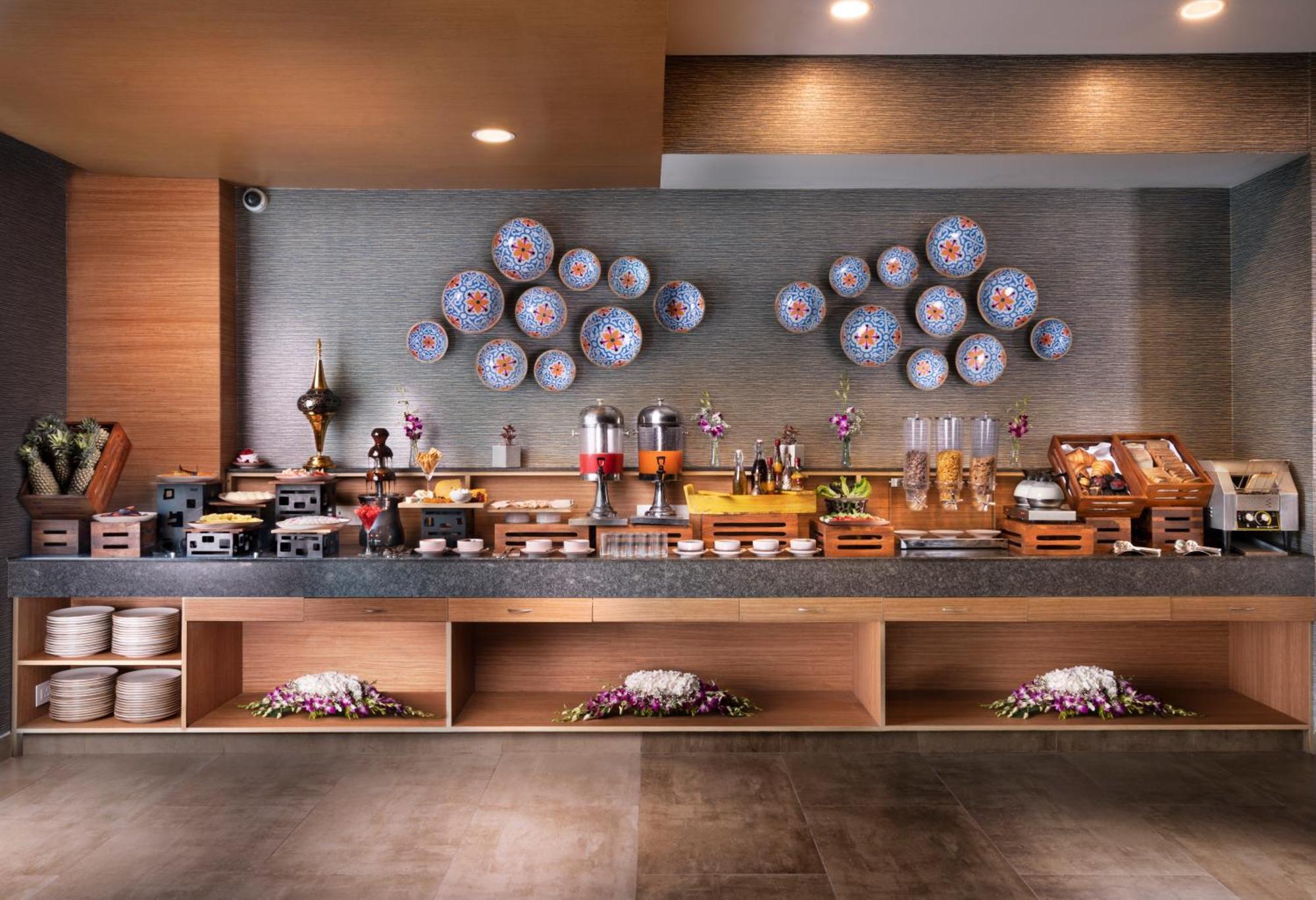 Expoinn Suites And Convention نويدا الكبرى المظهر الخارجي الصورة