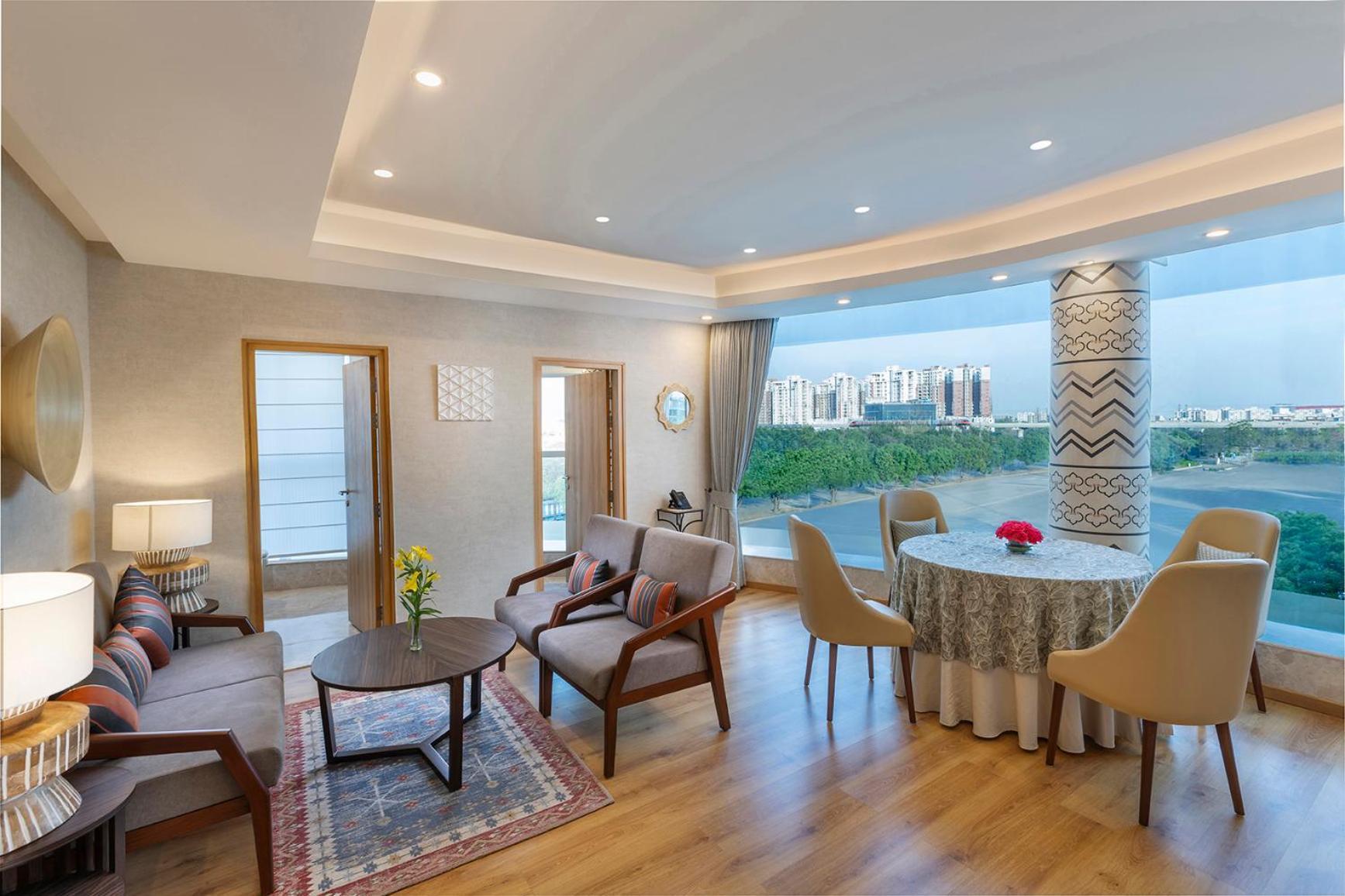Expoinn Suites And Convention نويدا الكبرى المظهر الخارجي الصورة